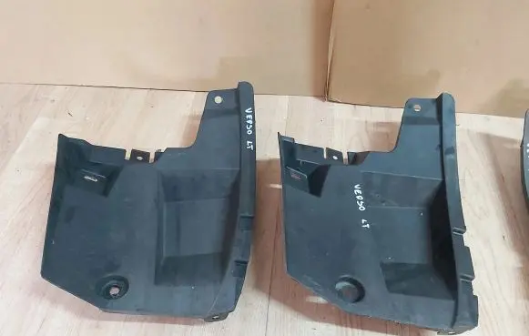 Toyota Verso Front arch 52592-0F010