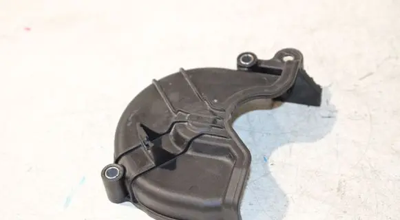 Volkswagen PASSAT B8 Timing belt guard (cover) 04C109121E