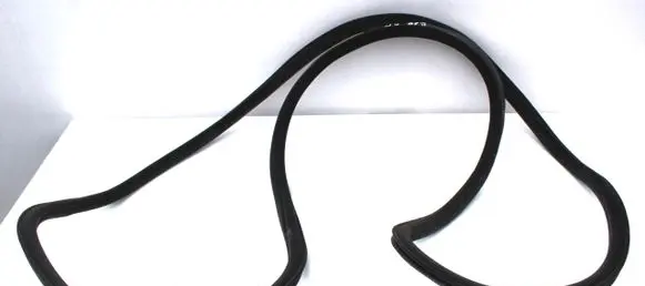 BMW 7 E38 Rubber seal sliding door (on door) 
