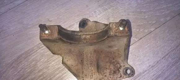 Ford Focus Engine mounting bracket ys4w3k305ac ys4w-3k305-ac