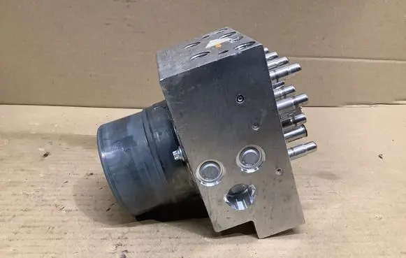 Mercedes-Benz C W206 ABS Pump A2239002823