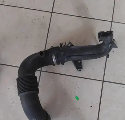 Renault Trafic III (X82) Turbo air intake inlet pipe/hose 165752889R 93452234
