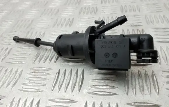 Audi A3 S3 A3 Sportback 8P Clutch master cylinder 1K0721388Q