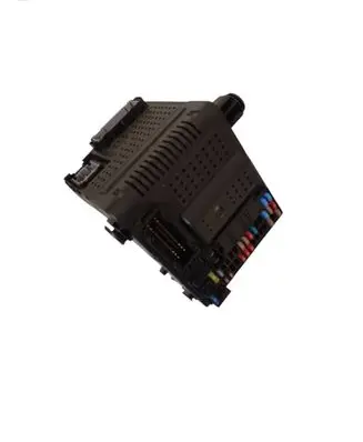Volvo XC70 Fuse module 30765646 28043321