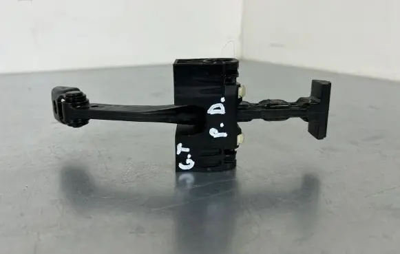 BMW 5 GT F07 Front door check strap stopper 7197826