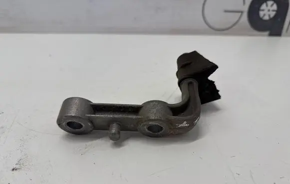Dodge RAM Muffler mount bracket/holder 68275662AB