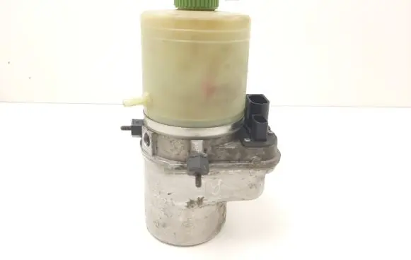Skoda Fabia Mk1 (6Y) Power steering pump 4Q0423371