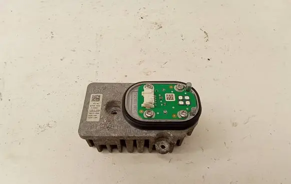 Mercedes-Benz C W205 LED ballast control module 1305715284