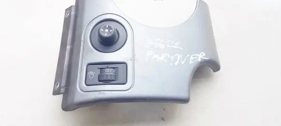 Peugeot Partner Wing mirror switch 9644985677