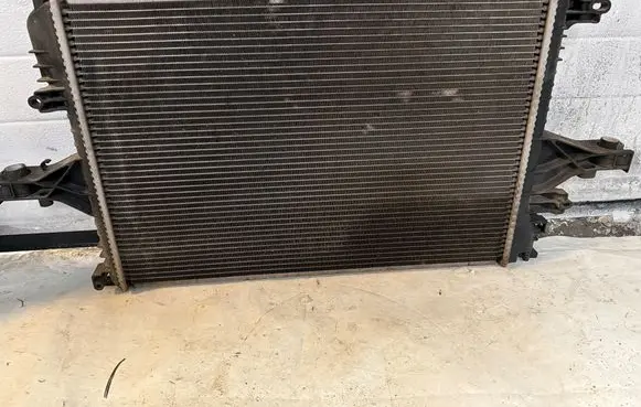 Volvo S60 Coolant radiator 30792470