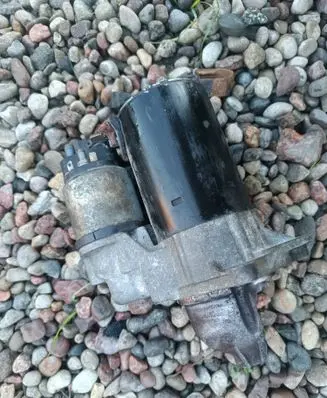 Opel Astra J Starter motor 0001107522 20120625