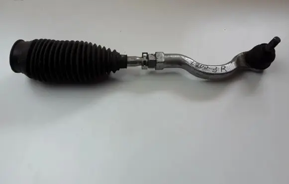 Mitsubishi L200 Steering tie rod end 