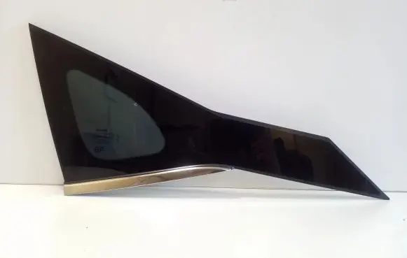 Nissan Qashqai J12 Rear side window