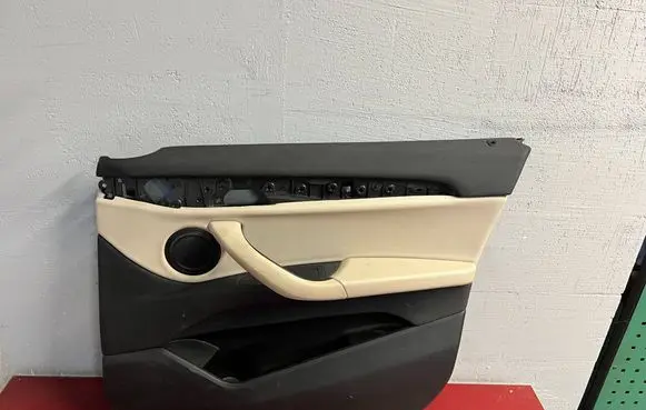 BMW X2 F39 Front door card panel trim