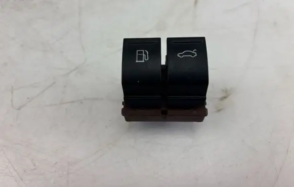 Volkswagen PASSAT B6 Fuel tank opening switch 3C0959903B
