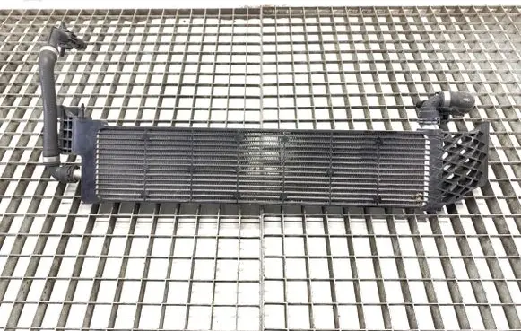 BMW 5 G30 G31 G38 Coolant radiator 8596124