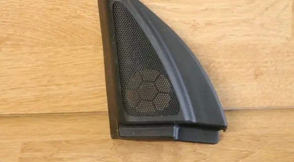 Toyota Avensis T250 Front door speaker cover trim 6749205060