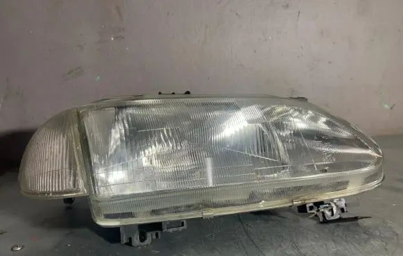 Renault Megane I Headlight/headlamp 203691B