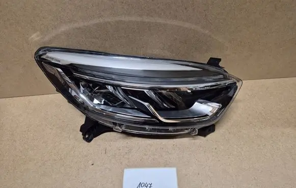 Renault Captur Headlight/headlamp 260100400R