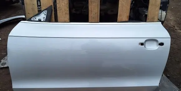 Audi A5 8T 8F Front door