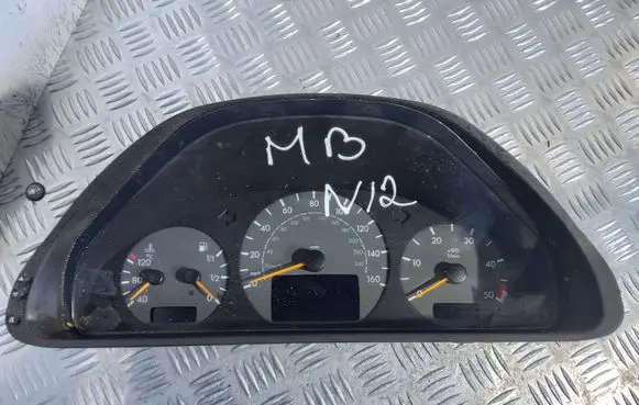 Mercedes-Benz E W210 Speedometer (instrument cluster) A2105403111