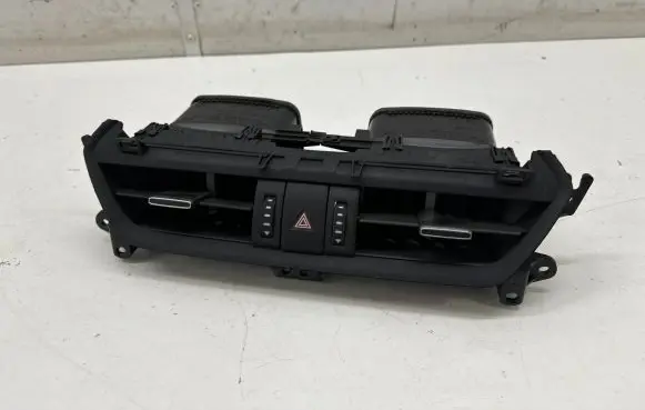 Toyota RAV 4 (XA50) Dash center air vent grill 4556432190 4556442190