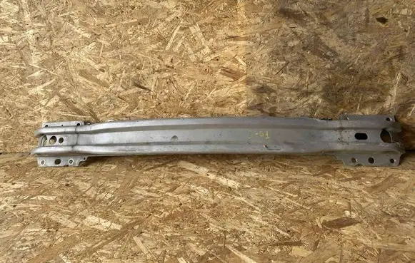 Volvo V70 Front bumper cross member 30791152