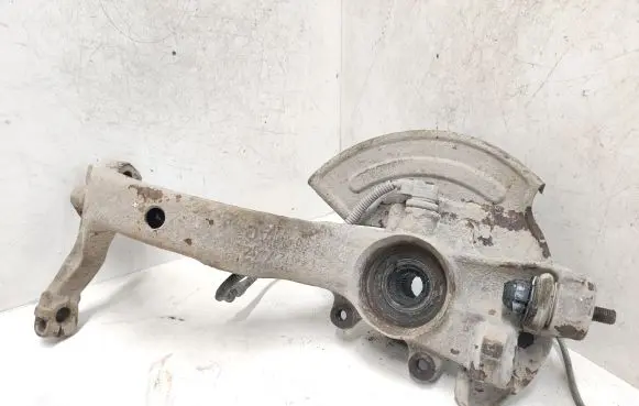 Volkswagen PASSAT B5 Front wheel hub spindle knuckle 8D0407257AC