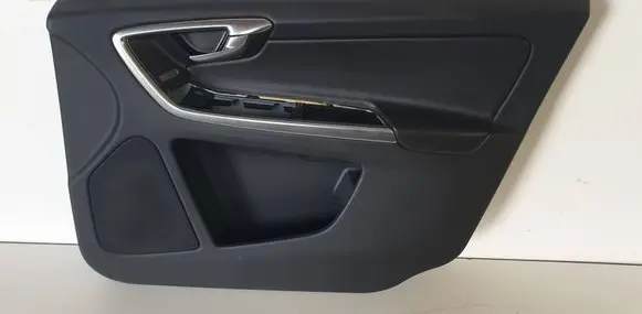 Volvo XC60 Front door card panel trim 