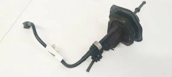 Ford Focus C-MAX Clutch master cylinder 3M517A545AE 3M51-7A545-AE