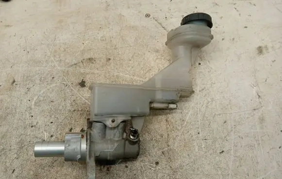 Nissan Qashqai Master brake cylinder 24278