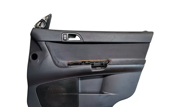 Volvo V50 Front door card panel trim 8679451 39877637 3987763700