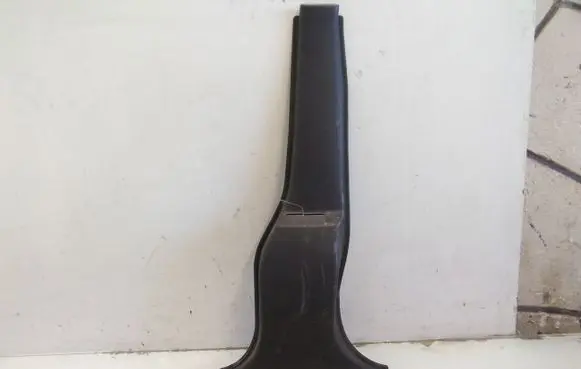 (B) pillar trim (bottom)