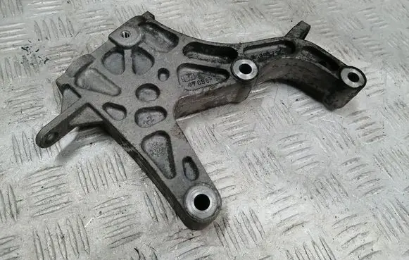 Fiat 500X Engine mounting bracket 51999790
