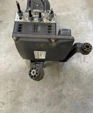 BMW X5 E70 ABS Pump 6793492 6793490