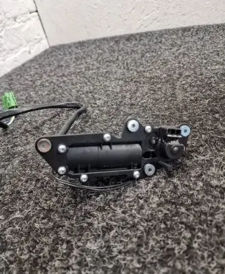 Mercedes-Benz E W213 Curtain motor 9918019433
