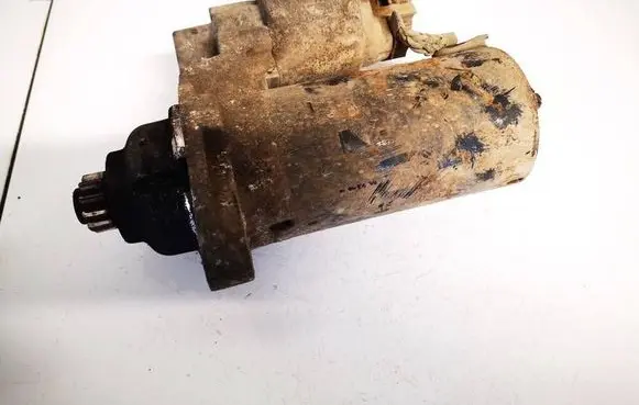Volkswagen Polo IV 9N3 Starter motor 1005831311
