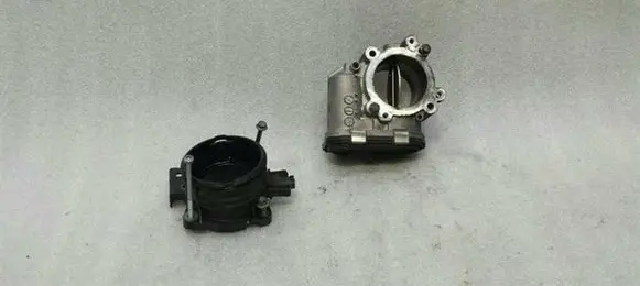 Mercedes-Benz CLS C219 Throttle valve A6420900270