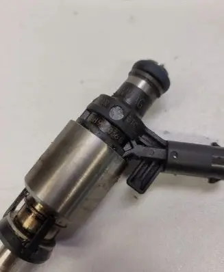 Audi A5 8T 8F Fuel injector 06H906036G