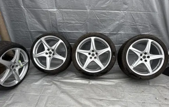 Ferrari FF R20 alloy rim 274883