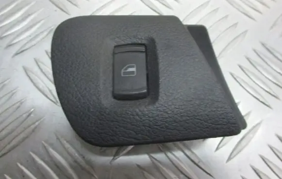 Skoda Octavia Mk1 (1U) Electric window control switch