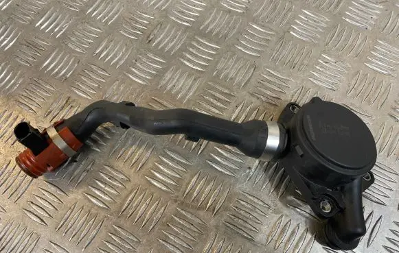 Mercedes-Benz C W203 Breather valve 