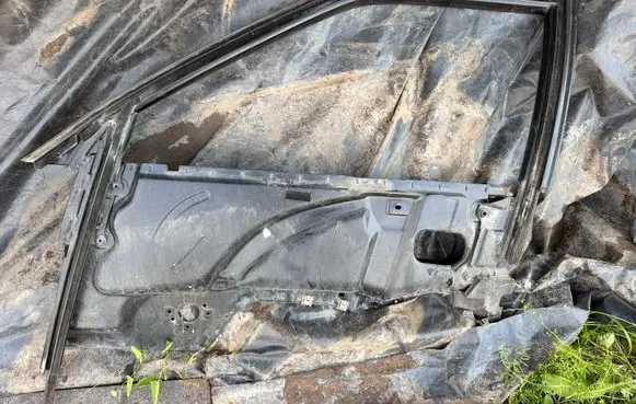 Audi 80 90 B3 Front door window/glass frame