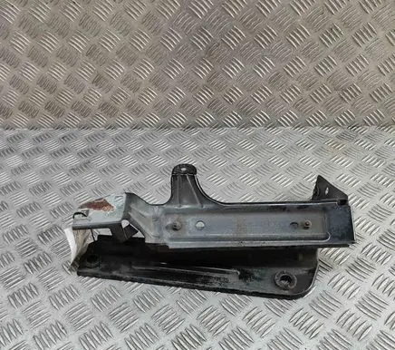 Alfa Romeo Stelvio Fender mounting bracket 50535654