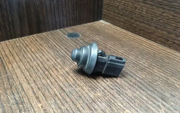 Iveco Daily 35 - 40.10 Other switches/knobs/shifts 7700831090