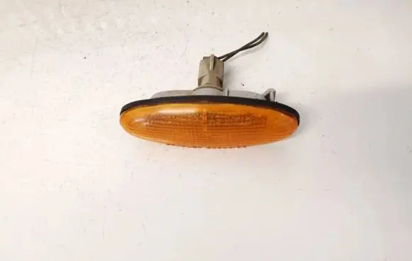 Mazda Premacy Front fender indicator light 0464120 046-4120