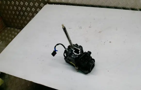 Jeep Grand Cherokee Gear shifter/selector 04670682AE