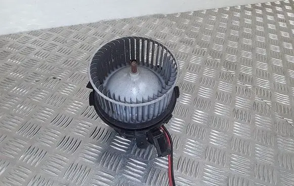 Audi A5 8T 8F Heater fan/blower x6813005