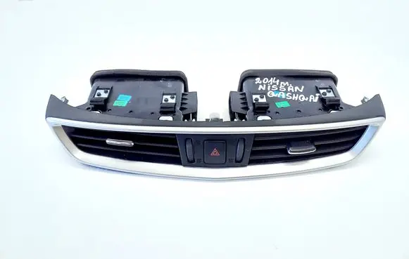 Nissan Qashqai Dashboard air vent grill cover trim 687504EA0A