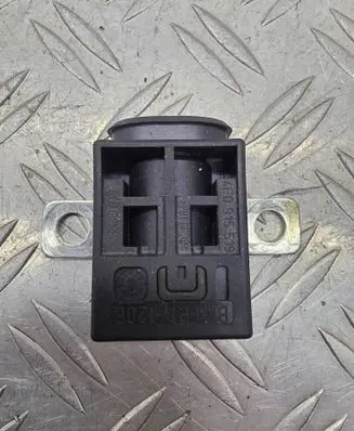 Audi A4 S4 B8 8K Battery relay fuse 4F0915519